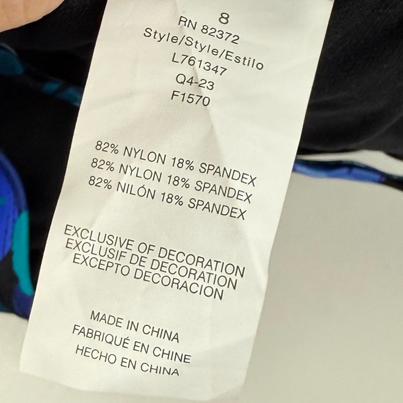 Island Escape Tankini Bikini Top Womens 8 Black Blue Multi Floral Swim NWT - Picture 8 of 9